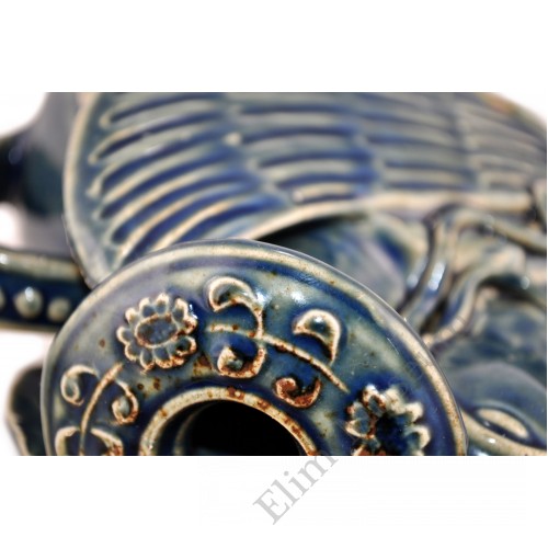 1466  A blue glaze phoenix shape kendi